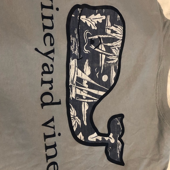 Vineyard Vines T-Shirt - Picture 3 of 4